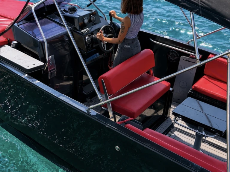 Noleggio Barca a motore con o senza skipper Nuva Yatchs a Alicante