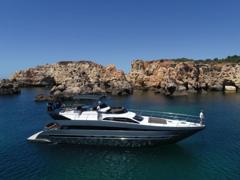 Yacht di lusso a noleggio a Villefranche-sur-Mer al miglior prezzo
