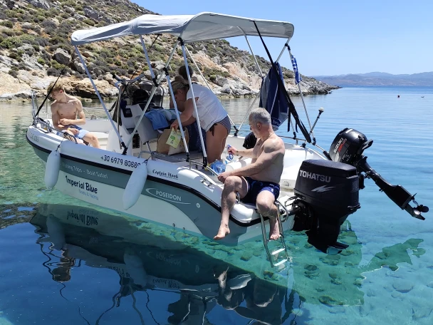 Noleggio Barca a motore con o senza skipper Poseidon a Káto Goúves