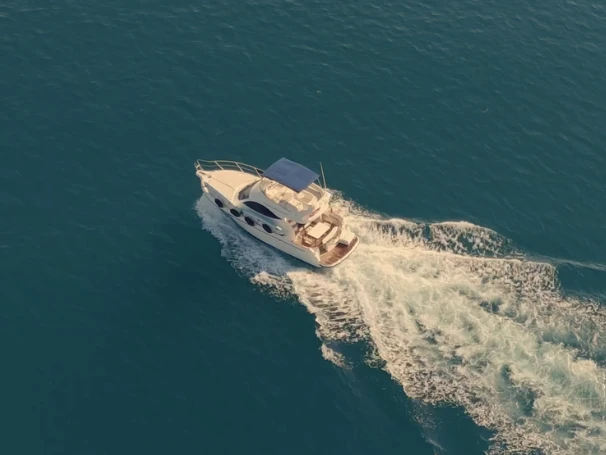 Noleggio a Polignano a Mare – ASTINOR 36 fly su SamBoat