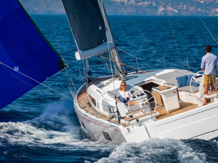 Noleggiare una Bénéteau Oceanis 46.1 a Arzon