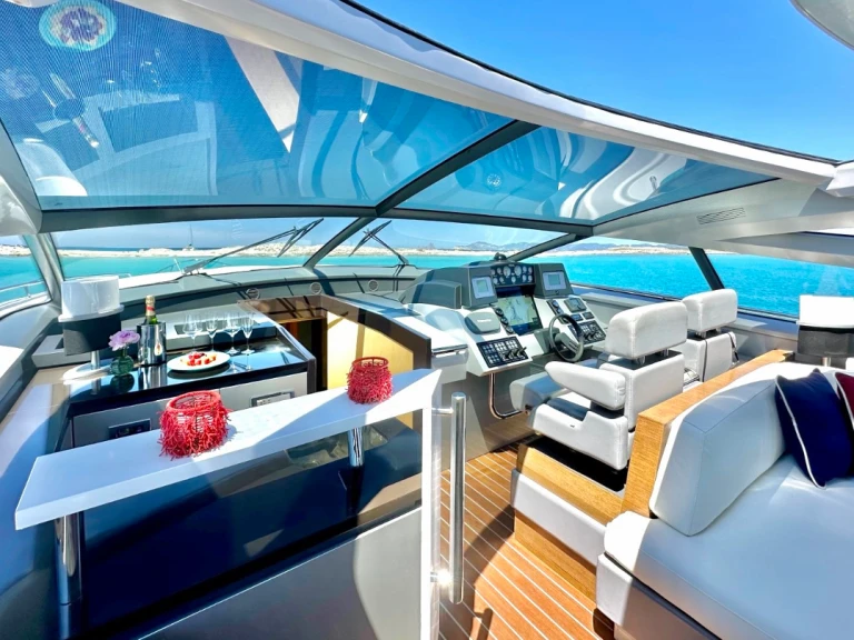 Noleggio Yacht di lusso Baia con patente nautica