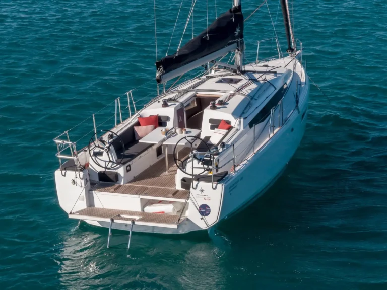 Noleggio barche Hyères economico Sun Odyssey 380