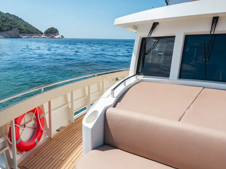 Noleggio Yacht di lusso a Ibiza Town – Gobbi ATLANTIS XCAPE 76 