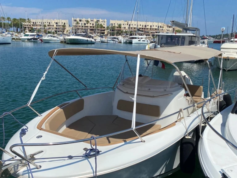 Noleggio barche Saint-Tropez economico Cap Camarat 7.5 Open