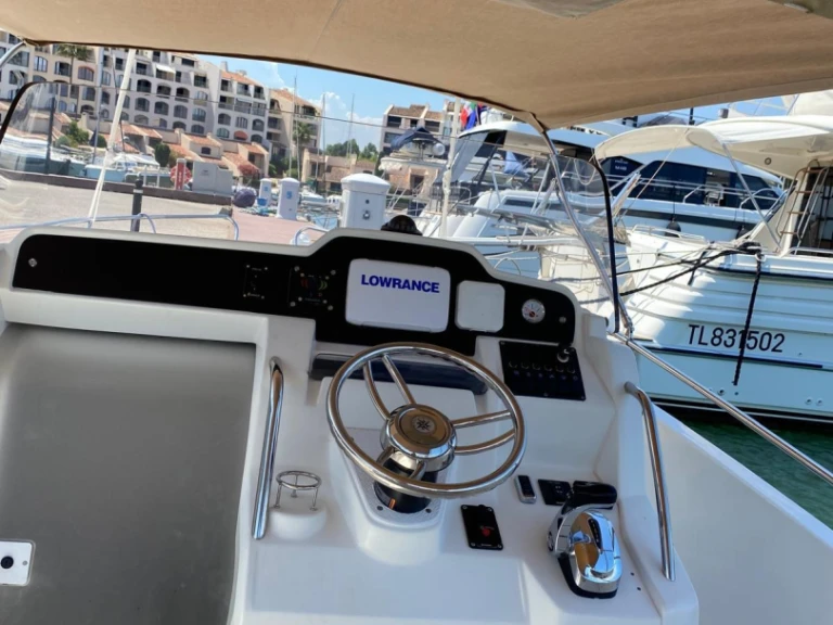 Noleggio Barca a motore con o senza skipper Jeanneau a Saint-Tropez