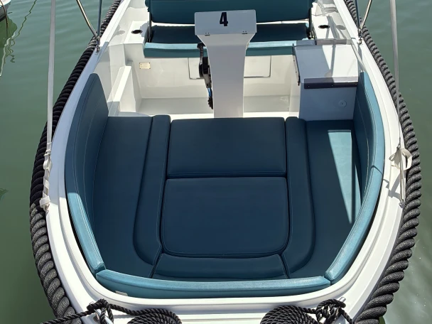 Polyester Yacht Tifón 500 da affittare a  Cambrils