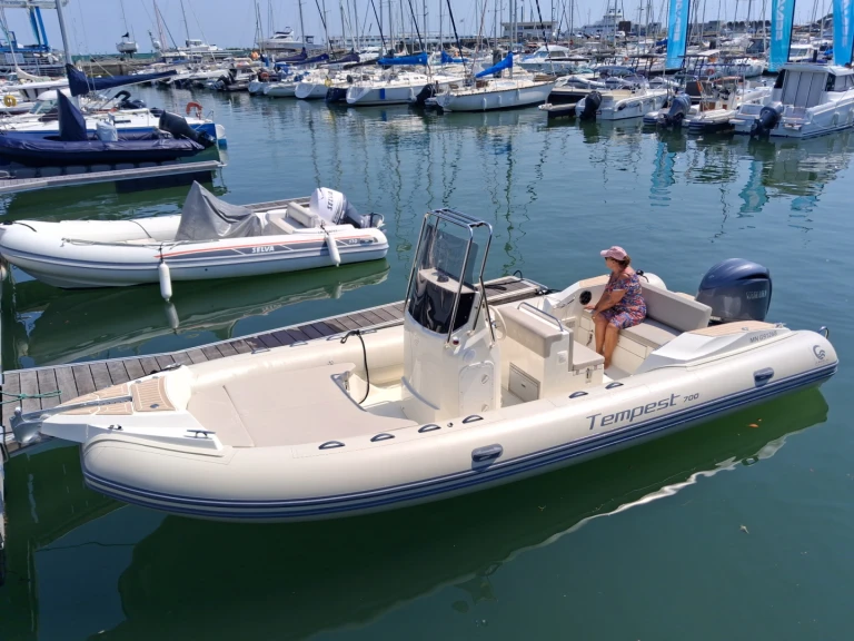 Noleggio barche Royan economico Tempest 700