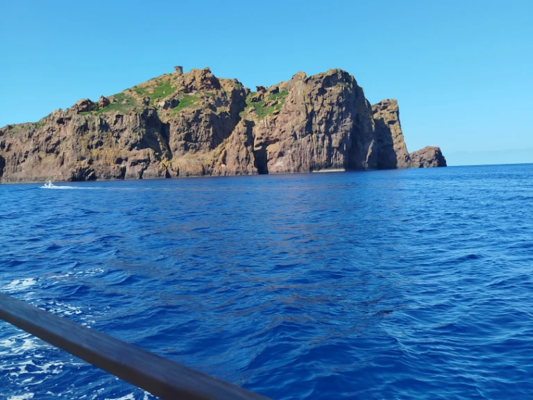 Noleggio Barca a vela con o senza skipper Nautitech a San Fiorenzo