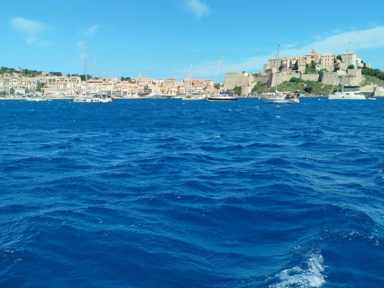 Noleggio Barca a vela Nautitech con patente nautica