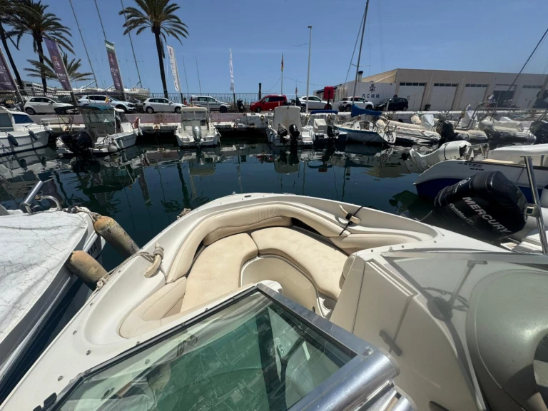 Noleggio Barca a motore Sea Ray con patente nautica