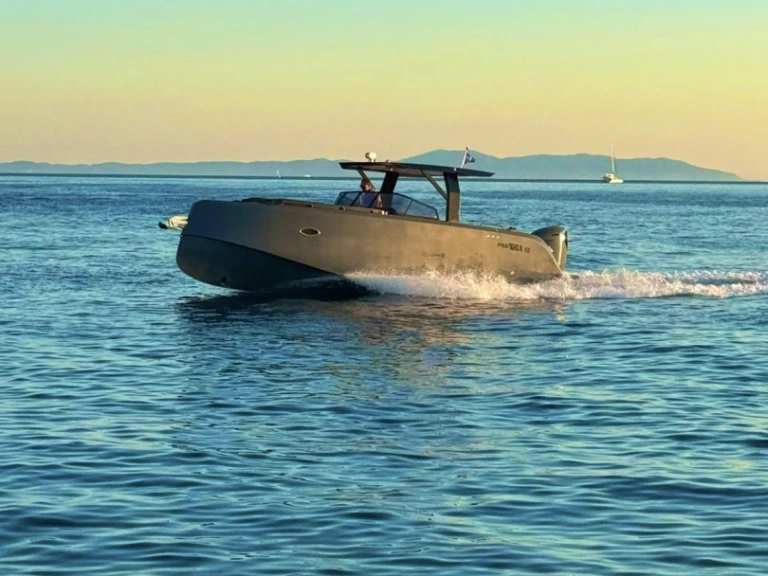 Noleggio Barca a motore con o senza skipper Phantom yachts a Spalato