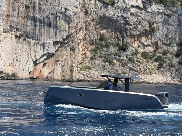 Noleggio barche Phantom yachts Phantom 10.0 TT a Spalato su Samboat