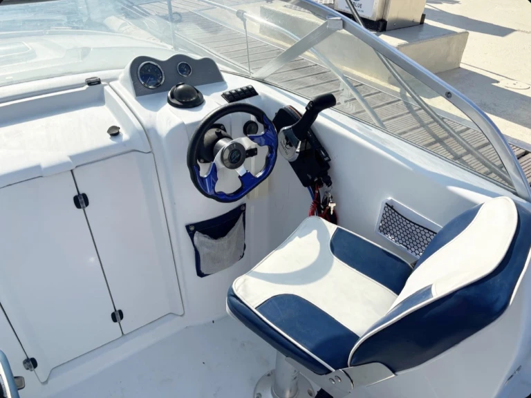 Noleggio Barca a motore a Mandelieu-la-Napoule – Bénéteau Flyer 650 Cabine