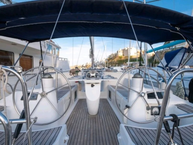 Noleggio Barca a vela Jeanneau con patente nautica
