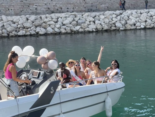 Noleggio barche Bénéteau Flyer 7.7 SPACEdeck a Marsiglia su Samboat