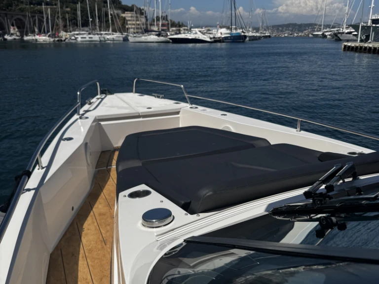 Noleggio barche Mandelieu-la-Napoule economico Axopar 37 Sun-Top