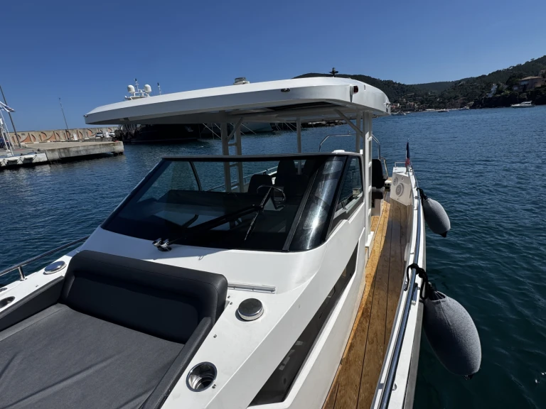 Noleggio barche Axopar Axopar 37 Sun-Top a Mandelieu-la-Napoule su Samboat