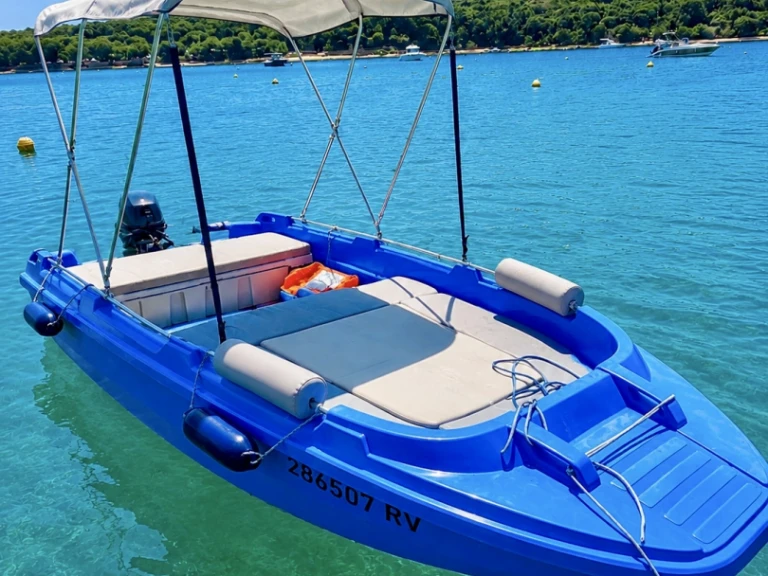 Noleggio a Rovigno – ROTO Family 450 su SamBoat