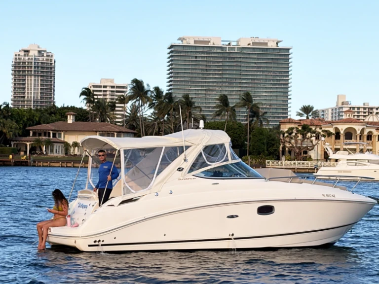 Noleggio Barca a motore con o senza skipper Sea Ray a Miami