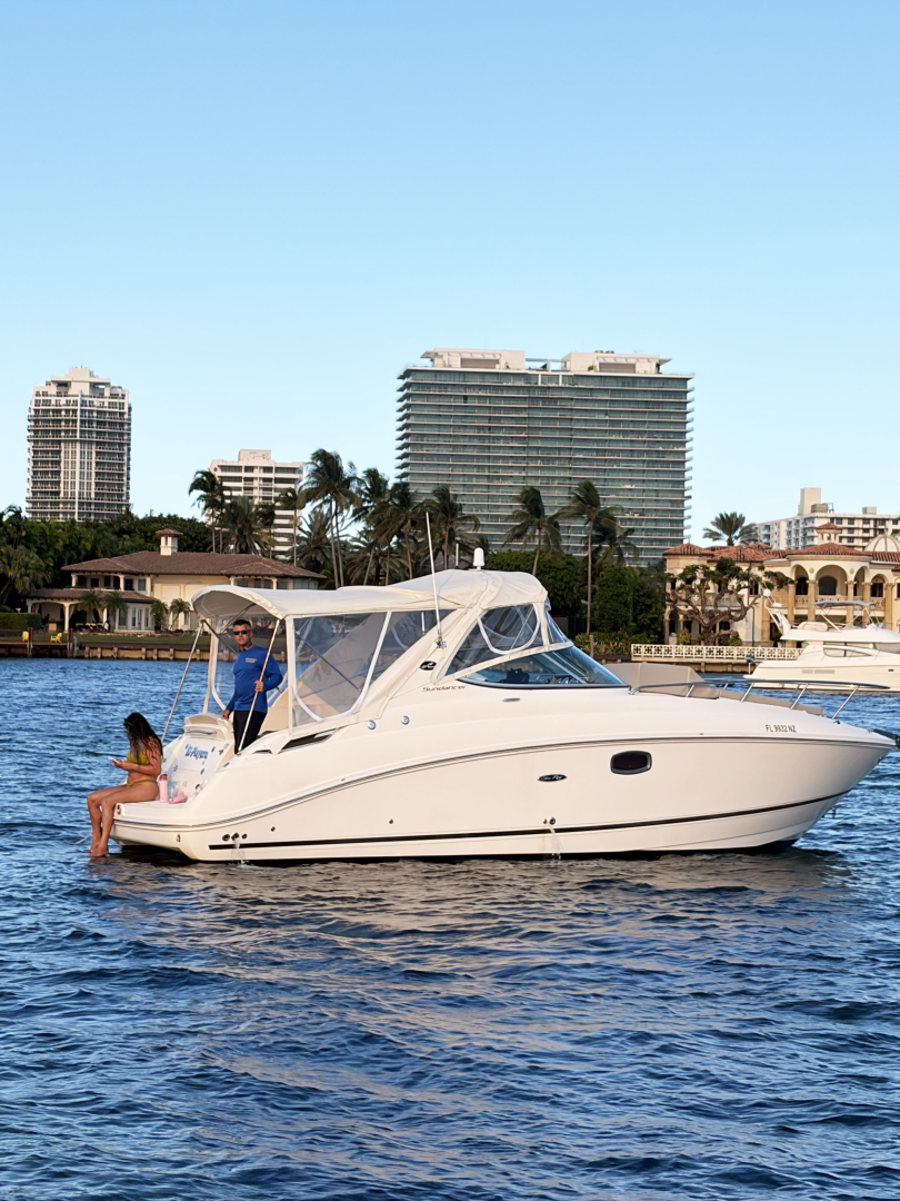 Noleggio Barca a motore con o senza skipper Sea Ray a Miami