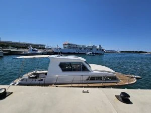 Noleggio Barca a motore con o senza skipper Castelo a Zara