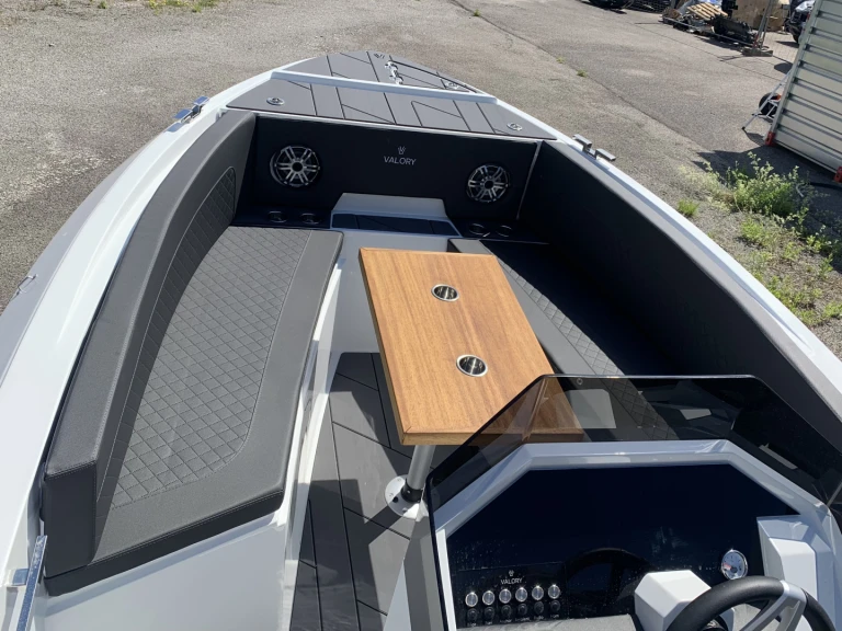 Noleggio Barca a motore con o senza skipper Valory a Annecy