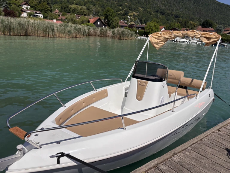 Noleggiare una Aquabat Sport Line 17 a Annecy