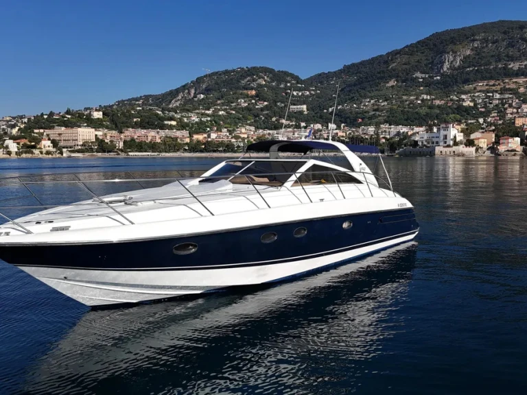 Noleggio barche Princess Princess V42 a Beaulieu-sur-Mer su Samboat