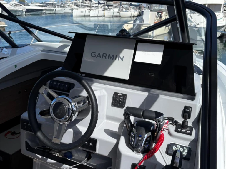Barca a motore a noleggio a Golfe-Juan al miglior prezzo