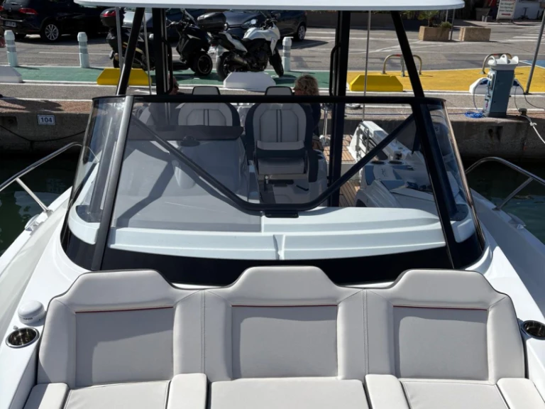 Jeanneau Cap Camarat 9.0 WA da affittare a  Golfe-Juan