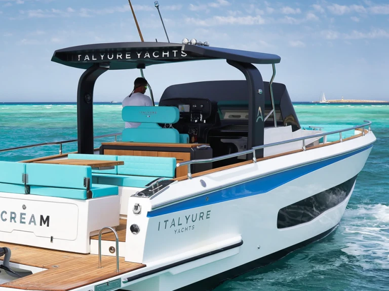 Noleggio Barca a motore italyure con patente nautica