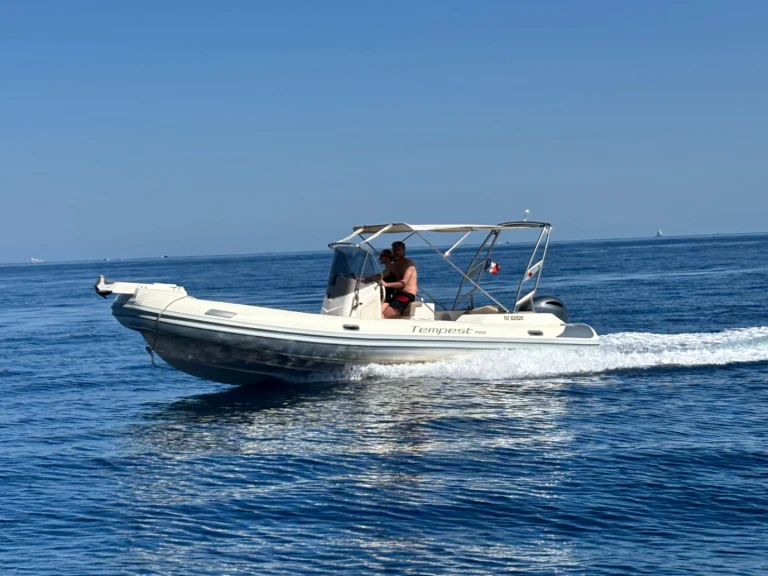 Noleggio barche Capelli Tempest 700 Sun a Golfe-Juan su Samboat