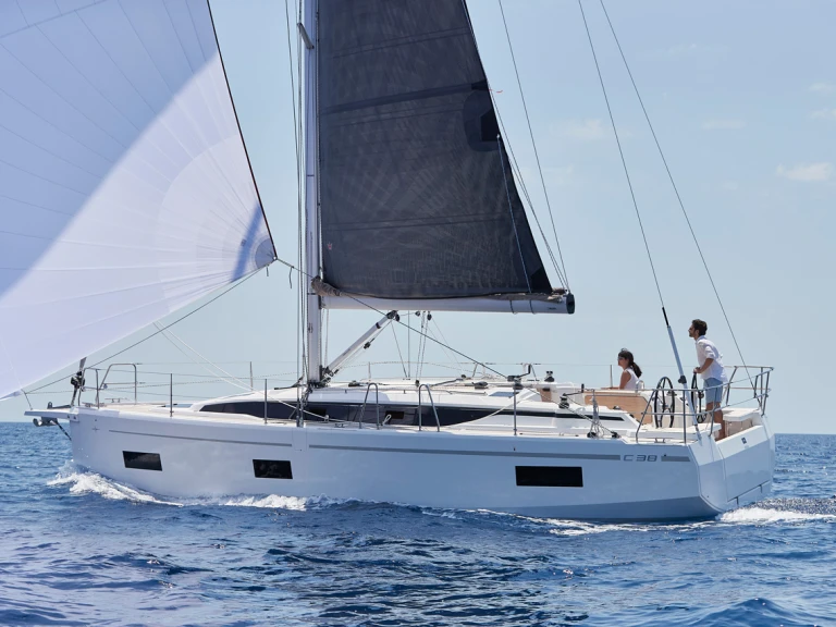 Noleggio Barca a vela a Gouviá – Bavaria Bavaria C38