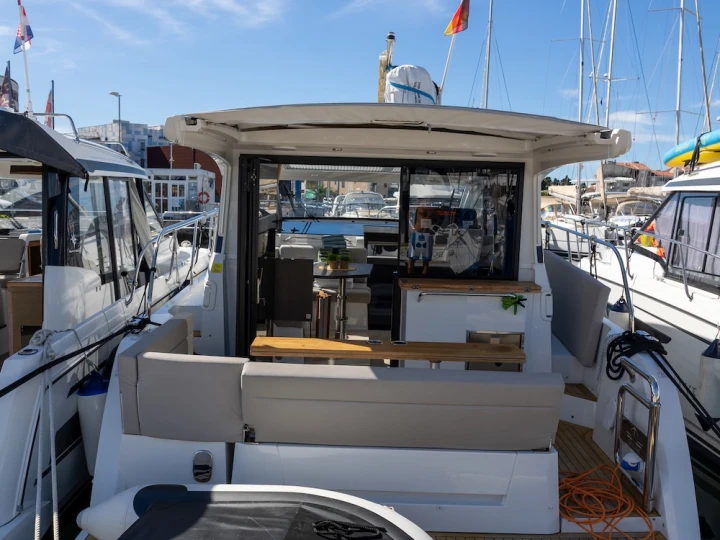 Noleggio a Zaravecchia (Biograd) – Sealine Sealine C335 su SamBoat