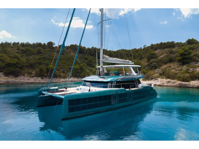 Noleggio Catamarano Sunreef con patente nautica
