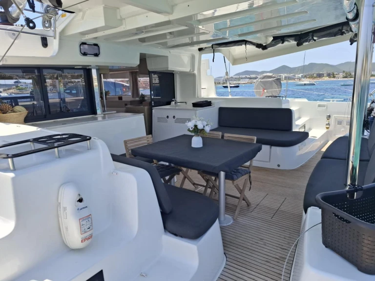 Noleggio a Dénia – Lagoon Lagoon 46 su SamBoat