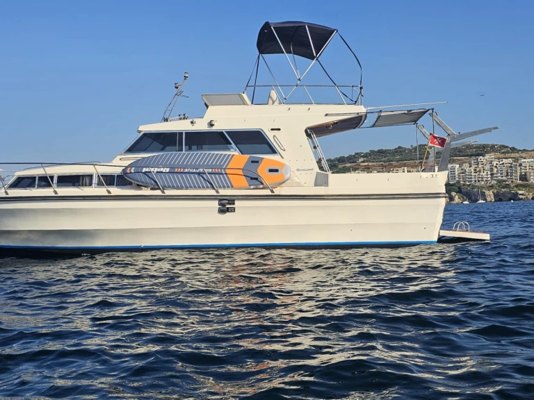 Noleggio a Xemxija – Ferretti Altura 38 Fly su SamBoat