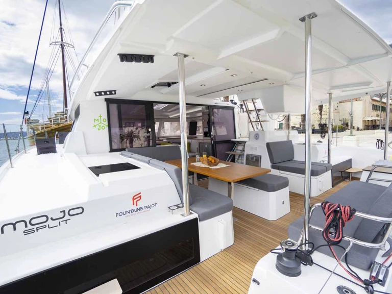 Noleggio a Pola – Fountaine Pajot Astrea 42 su SamBoat