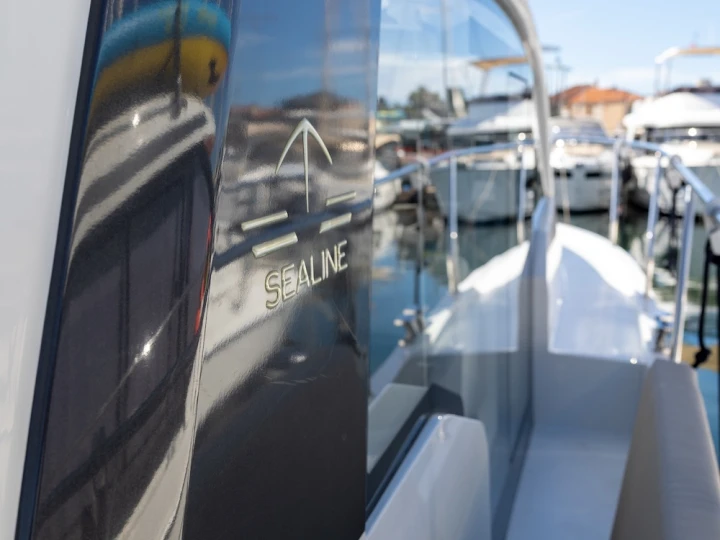 Noleggio Barca a motore a Zaravecchia (Biograd) – Sealine Sealine C335