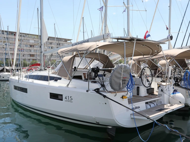 Noleggio a Pola – Jeanneau Sun Odyssey 415 su SamBoat