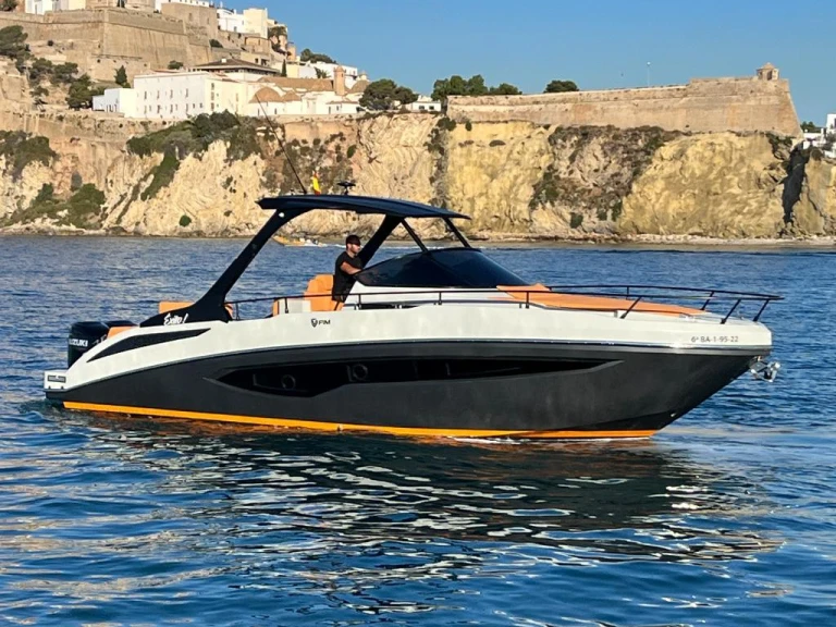 Noleggio Barca a motore FIM con patente nautica