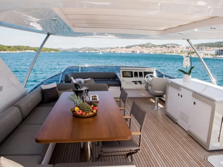 Azimut Azimut 72 Fly da affittare a  Scardona