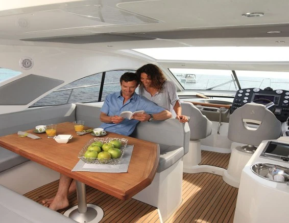 Noleggio Barca a motore a Juan-les-Pins – MonteCarloYachts 42