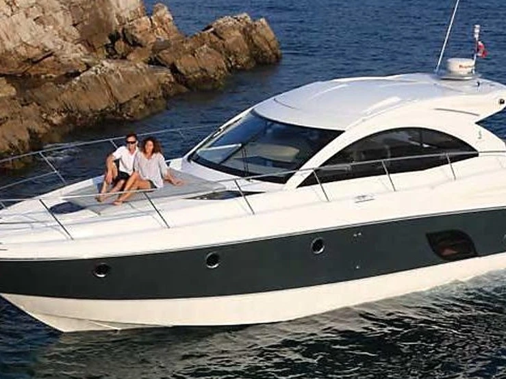 Noleggio a Juan-les-Pins – MonteCarloYachts 42 su SamBoat