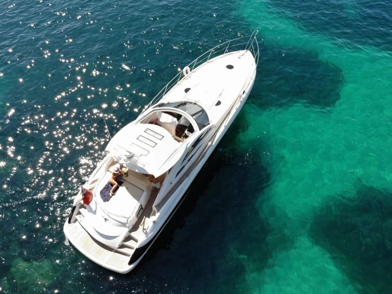 Noleggiare una Sunseeker Portofino 53 a Capri