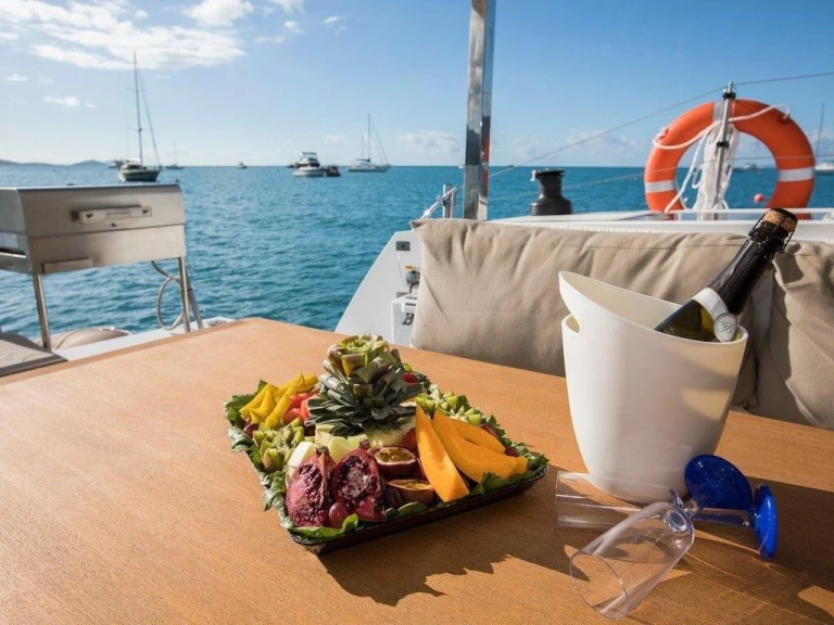 Noleggio Catamarano con o senza skipper Fountaine Pajot a Tivat