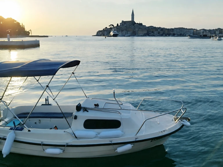 Noleggio Barca a motore con o senza skipper Sportmare a Rovigno