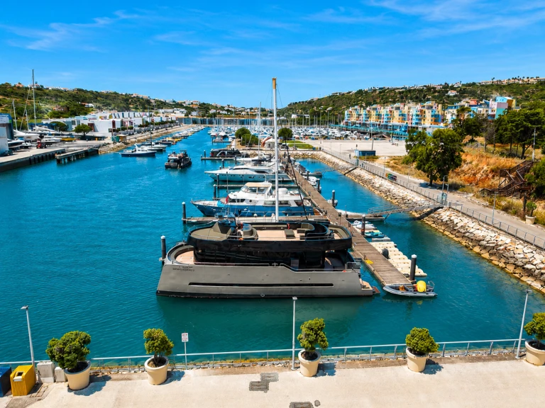 Catamarano a noleggio a Albufeira al miglior prezzo