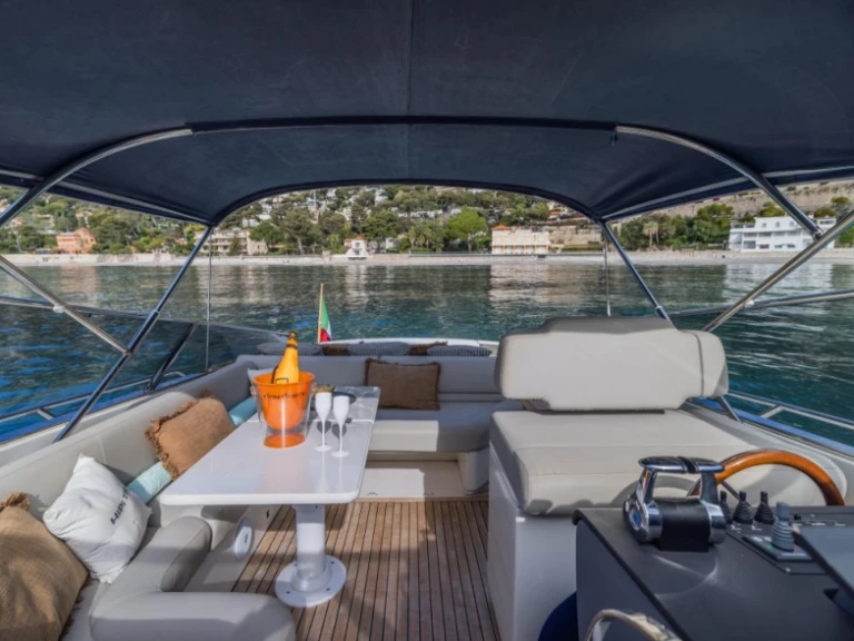 Noleggio barche Itama Itama 40 a Saint-Jean-Cap-Ferrat su Samboat